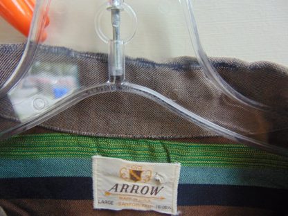 l45s46	1950-60's	  Arrow Cotton Blend Border Print vintage shirt L	$40 - Image 3