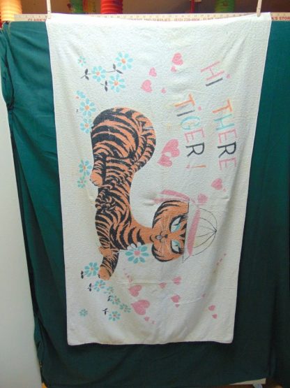 qa8	1960-70's 	Vintage "Hi there Tiger!" Beach Towel 	$30