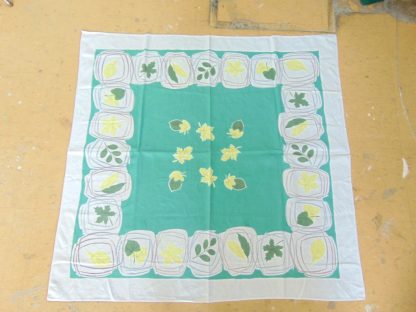 qb13	1940-60's 	Square Vintage Green Atomic Tablecloth	$30 - Image 2
