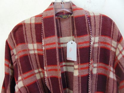 r29	1940-50's 	Beacon Acetate n Cotton full Medium vintage Robe	$50 - Image 5