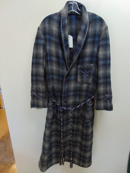 r37	1920-40's 	Vintage Wool Brillant rope details full Large Robe	$80