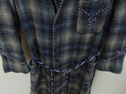 r37	1920-40's 	Vintage Wool Brillant rope details full Large Robe	$80 - Image 4