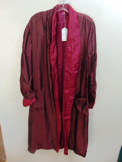 r9	1950's	Rayon Red full Large vintage Robe missing belt	$40