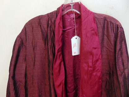 r9	1950's	Rayon Red full Large vintage Robe missing belt	$40 - Image 2