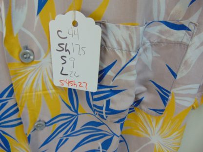 s45h27	1950's	Leaf RAYON vintage Hawaiian shirt Chest size 44 inches 	$150 - Image 4