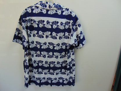 s45h36	1940's	Catalina cottonseersucker  vintage Hawaiian shirt Chest size 44 inches 	$140 - Image 4