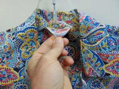 s45s88	1950's	Crazy print RAYON vintage shirt Chest size 44  inches 	$200 - Image 4