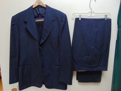 s4t14	1940's	Super Cool Gangster Pin stripped Single Breasted heavy weight Vintage suit Chest size 46 inches	$250
