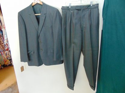 s5t12	1950's	Vintage Made in Scotland w/ top stitching Wool Single Breasted heavy weight suit Chest size 44 inches	$150 - Image 3