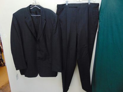 s5t59	1950's	Black n Pink atomic print Single Breasted medium weight Vintage suit Chest size 50 inches	$250 - Image 3