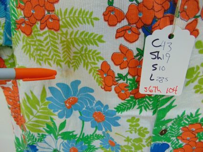 s67h104	1960-70's	Multi color Flower ribbed heavy cotton vintage Hawaiian shirt Chest size 43 inches 	$40 - Image 3