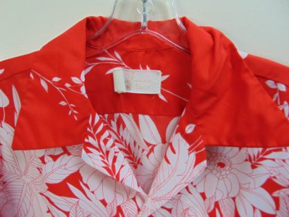 s67h133	1960's	Border polyester  vintage Hawaiian shirt Chest size 42 inches 	$20 - Image 2
