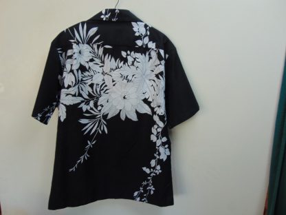 s67h137	1960's	Black border polyester vintage Hawaiian shirt Chest size 44 inches 	$20 - Image 2