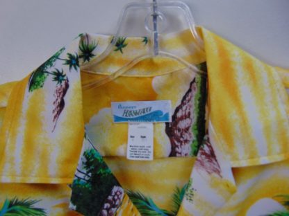 s67h149	1970's	 full back panel polyester  vintage Hawaiian shirt Chest size 43 inches 	$20 - Image 3