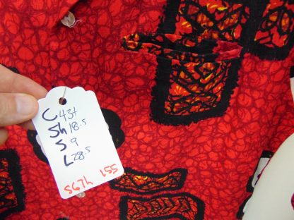 s67h155	1960's	Tapa- Batik…ish cotton barkcloth vintage Hawaiian shirt Chest size 43 inches 	$40 - Image 4