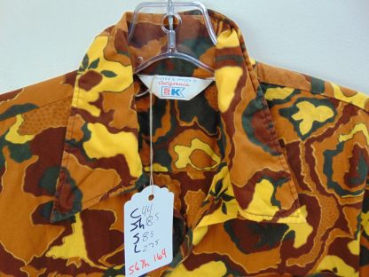 s67h164	1960-70's	Just a cool cotton vintage Print shirt Chest size 44 inches 	$30 - Image 2