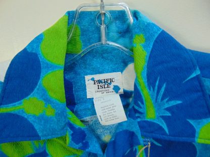 s67h170	1960-70's	Floral cotton barkcloth vintage Hawaiian shirt Chest size 41 inches 	$40 - Image 2