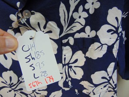 s67h174	1960's	Hibiscus Plumeria Border cotton vintage Hawaiian shirt Chest size 44 inches 	$30 - Image 3