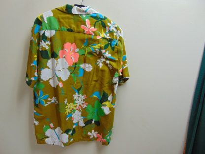 s67h175	1960's	Large tripping Flowers cotton vintage Hawaiian shirt Chest size 43 inches 	$40 - Image 3