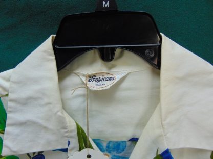 s67h23	1960's	Floral Border cotton vintage Hawaiian shirt Chest size 49 inches 	$50 - Image 2