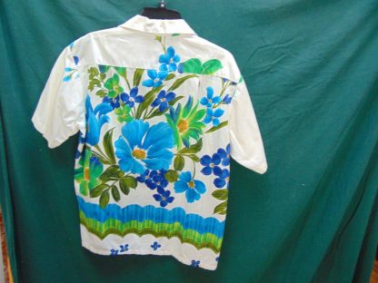 s67h23	1960's	Floral Border cotton vintage Hawaiian shirt Chest size 49 inches 	$50 - Image 3
