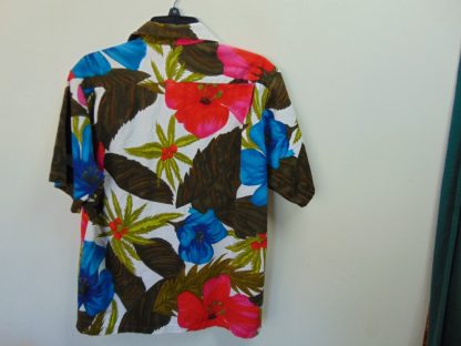 s67h25	1960's	Giant Hibiscus Artzy heavy ribbed cotton vintage Hawaiian shirt Chest size 46 inches 	$50 - Image 3