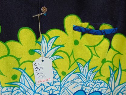 s67h27	1960's	Pineapple Border cotton vintage Hawaiian shirt Chest size 47 inches 	$70 - Image 4