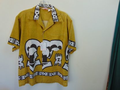 s67h37	1960's	King Border print cotton vintage Hawaiian shirt Chest size 48 inches 	$70