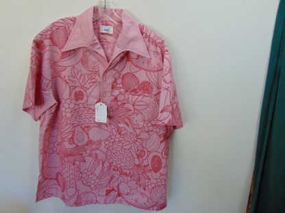 s67h52	1970's	Breadfruit Half button cotton vintage Hawaiian shirt Chest size 50 inches 	$40