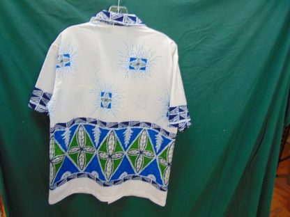 s67h54	1970's	Border covered buttons polyester  vintage Hawaiian shirt Chest size 49 inches 	$40 - Image 3