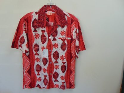 s67h92	1960's	Red Fish Tapa Border cotton vintage Hawaiian shirt Chest size 42 inches 	$30