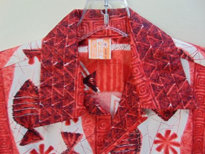 s67h92	1960's	Red Fish Tapa Border cotton vintage Hawaiian shirt Chest size 42 inches 	$30 - Image 2