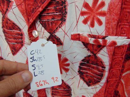 s67h92	1960's	Red Fish Tapa Border cotton vintage Hawaiian shirt Chest size 42 inches 	$30 - Image 4
