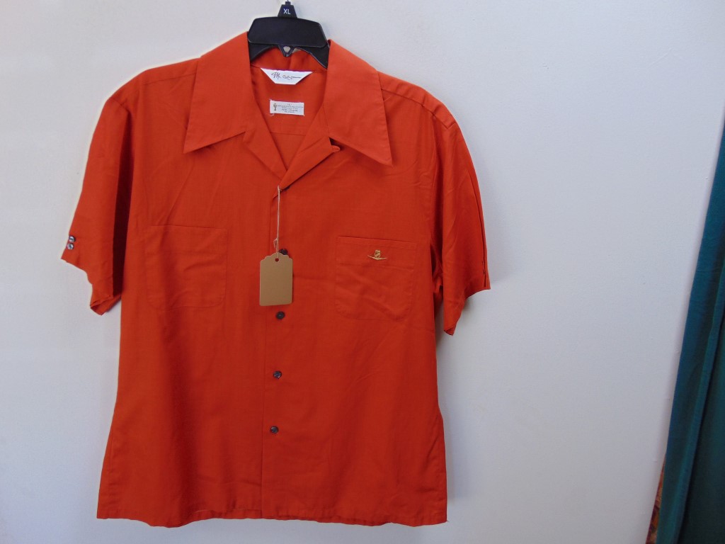 s6s44 1960's Chest embroidery 2 pocket perma press Chest size 48 inches vintage shirt $30