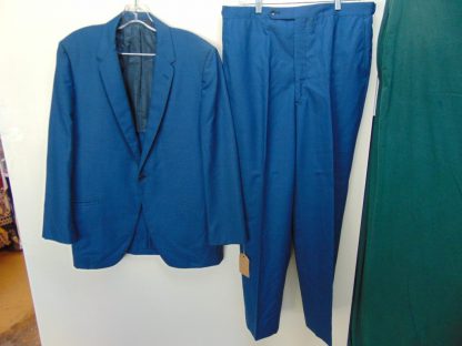 s6t12	1960's	Vintage Blue plaid slight SHARKSKIN Single Breasted medium weight suit Chest size 44 inches	$160 - Image 3