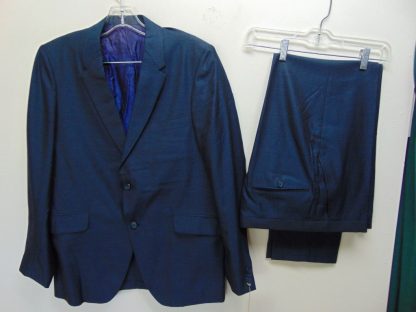 s6t2	1960's	Vintage Blue/Black high SHARKSKIN Single Breasted medium weight suit Chest size 43 inches	$200