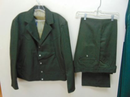 s6t38	1960's	Vintage Green Slight SHARKSKIN WESTERN Single Breasted medium weight suit Chest size 47 inches	$140