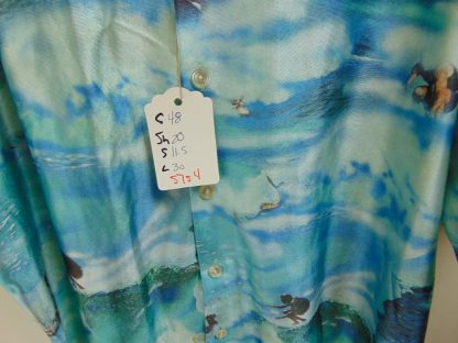 s7s4	1970's	Surfing photo shirt polyester Chest size 48  inches vintage shirt	$70 - Image 4