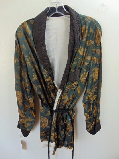 sc7	1950-60's	Black Gold Asian light weight Smoking/Dinner Vintage Jacket Chest 40 in.	$70 		no belt to incl.