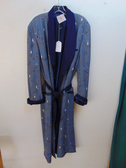 r54	1940-50's	Rayon print vintage  Robe	$180