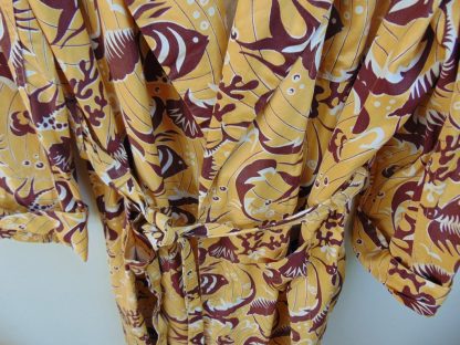 r55	1950's	Sharkskin Rayon Print Vintage  Robe			$500 - Image 4