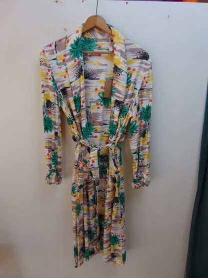 r56	1950's	Rayon Hawaiian Print Vintage  Robe		$300