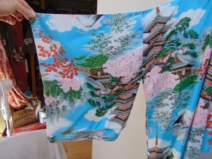 r58	1940-50's 	Great Pagoda (I have the Hawaiian Shirt) Rayon Print Vintage  Robe $250 - Image 2