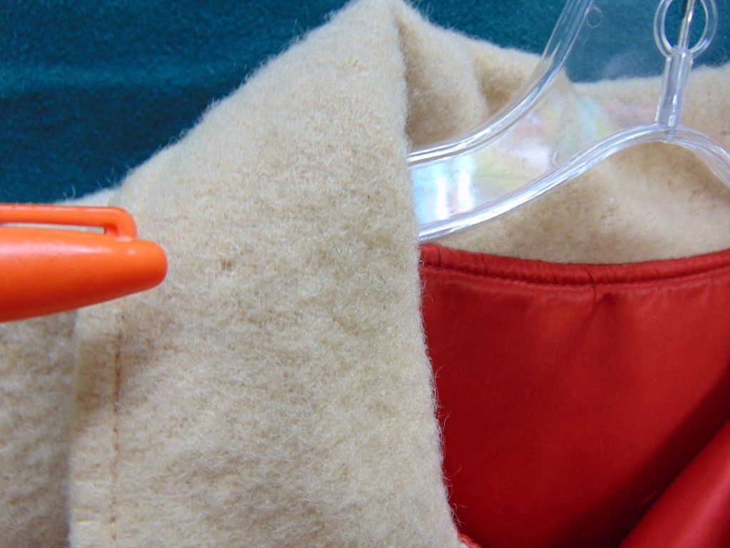 x100 1940-50's Vintage White Wool Coca Cola and Red Satin Reversible Jacket $90 - Image 4