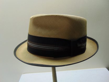 H3	 Vintage Hat size (7 1/4) front to back  8 1/2in. side to side  6 1/2in. Brim 2in. Crown  4in.	$50