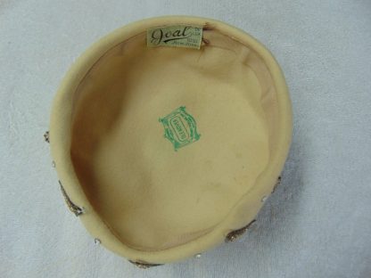 wh1	 Vintage Womans Box Hat size (est.6 1/2) front to back  7in. side to side  6in. Brim  in. Crown 2in.	$15 - Image 3