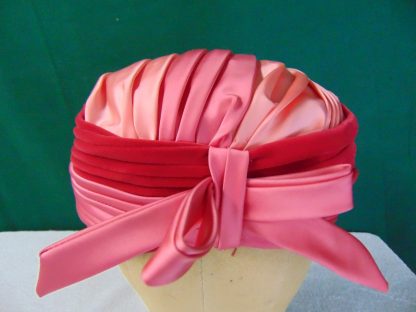 wh23	 Vintage Womans Hat  size (est.7 1/8) front to back  7 1/4in. side to side  7in. Brim  in. Crown 6in.	$20