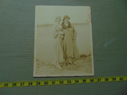 pa30 	1920's	Vintage Photo of Ladies	$5