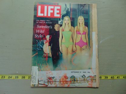 pa76		Vintage Sept 27 1968 Life Magazine	$6