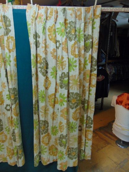 qc100	1960's	Vintage 2 PIECES Heavy Cotton Curtains	$70 - Image 2